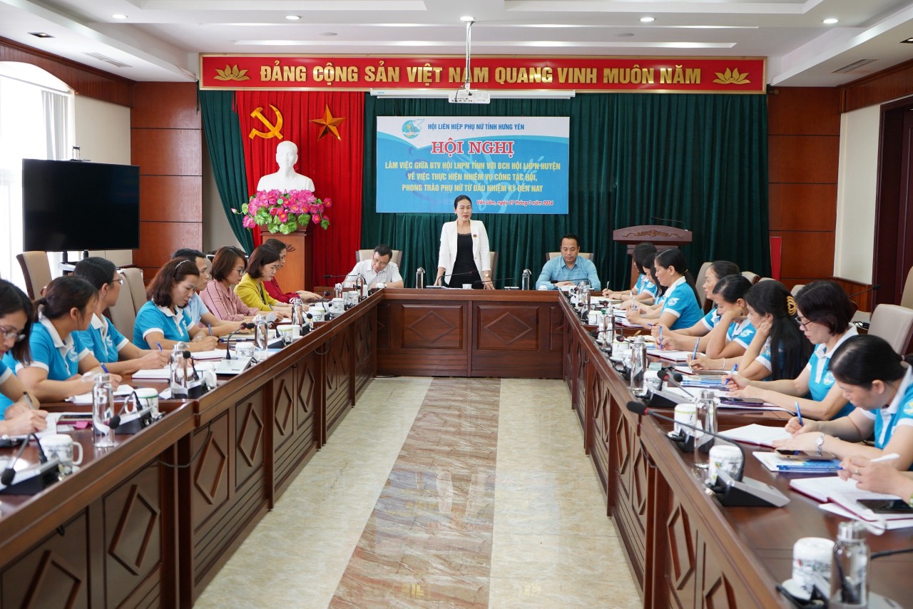 Ban Thường vụ Hội Liên hiệp phụ nữ tỉnh làm việc với Ban Chấp hành Hội LHPN huyện